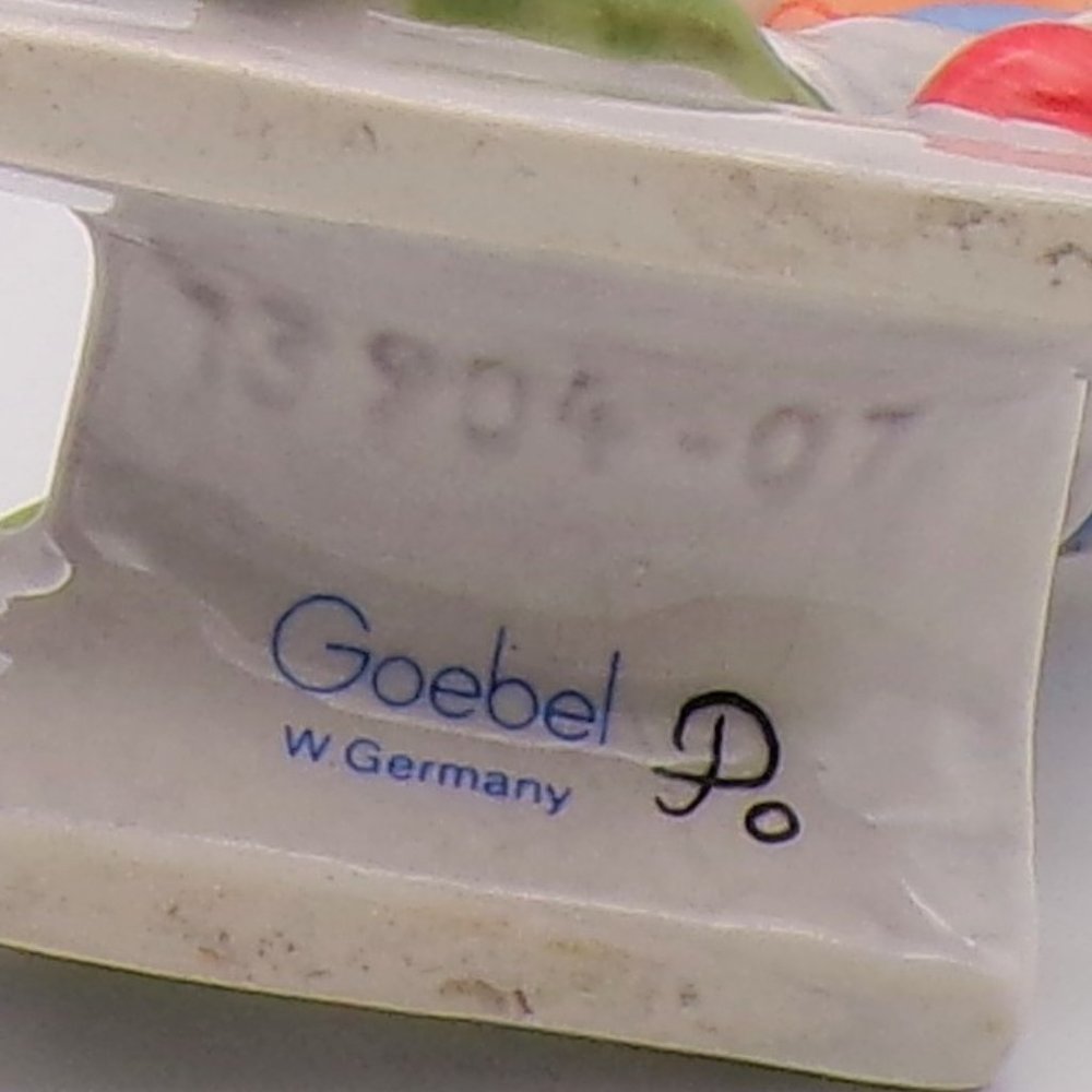 Boy on Sled Ceramic Figurine by Goebel - Picture 15 of 15